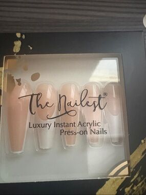 Luxury Instant Acrylic Press-On Nails in Nude Pink